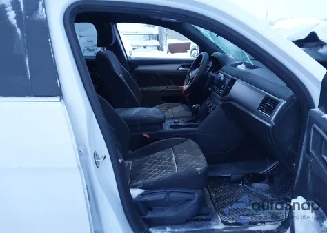 2020 Volkswagen Atlas Cross Sport 2.0T S z USA, uszkodzony, nr VIN 1V2GC2CA3LC203990